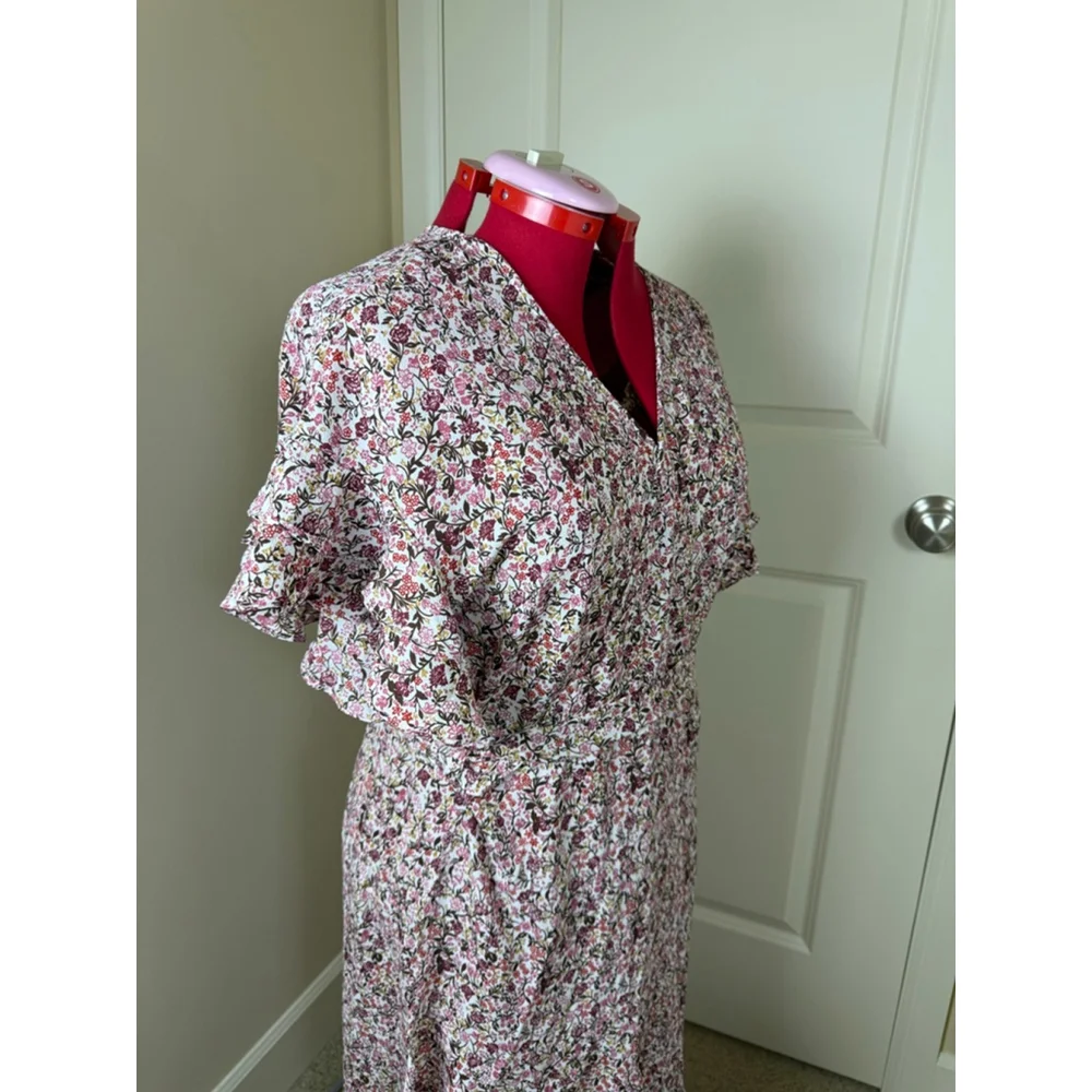 Women's Max Studio XL Pink White Floral Ruffle Wrap Dress